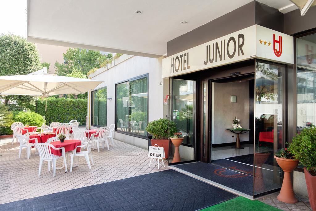 Hotel Junior リミニ エクステリア 写真
